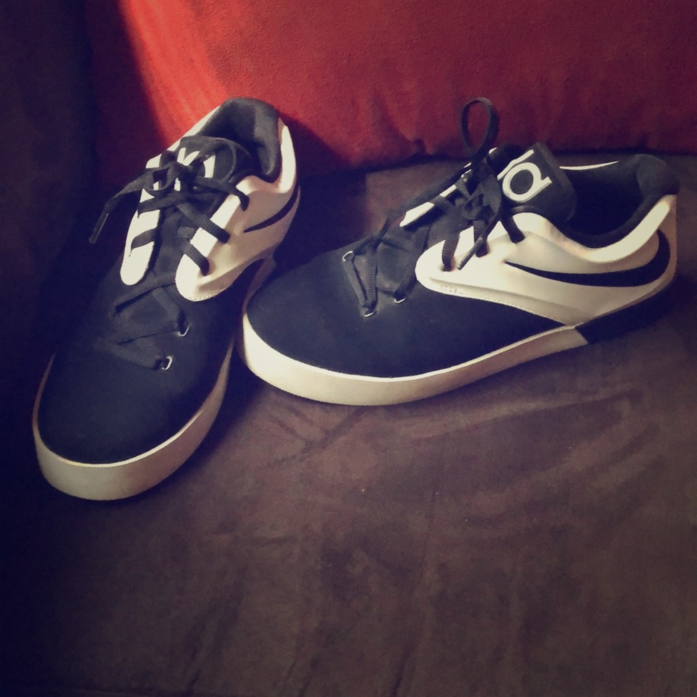 Boys black and white Kevin Durant Sneakers